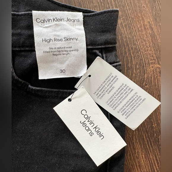 NWT Calvin Klein Jeans - High Rise Skinny Jeans - Picture 5 of 5